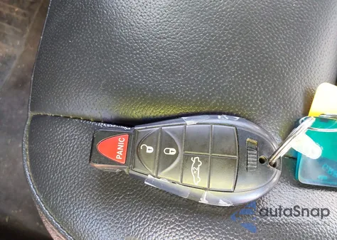 2010 Chrysler 300 Touring/Signature Series из США, поврежденный, VIN 2C3CK5CV4AH319012